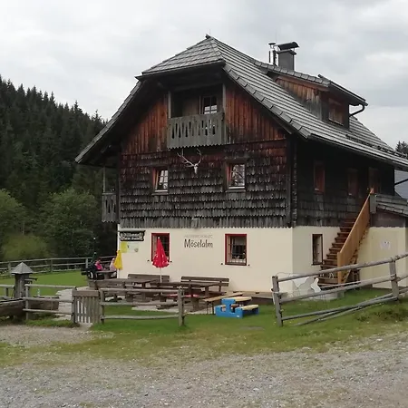 Haus Lois