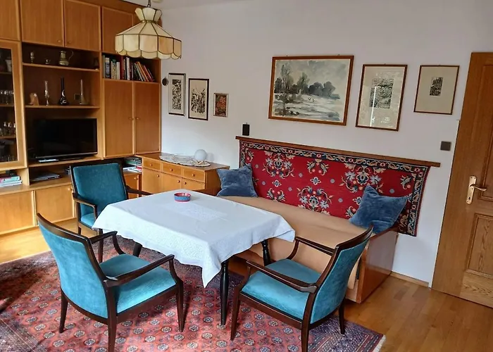 Haus Lois בית נופש *